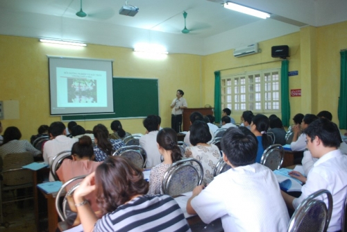 Giao nhận và lắp đặt