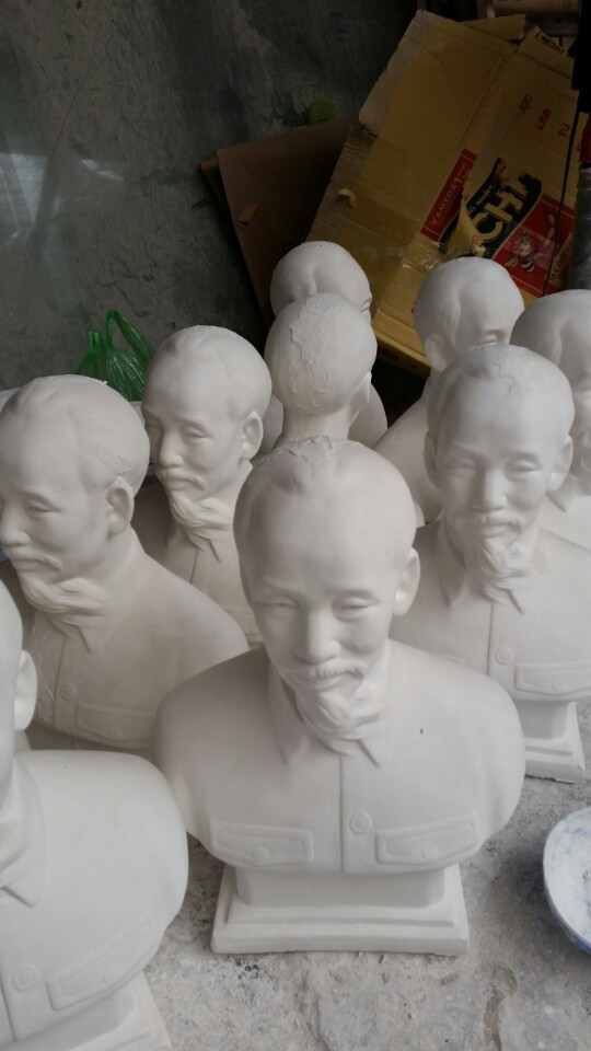 tuong-bac-ho-thach-cao